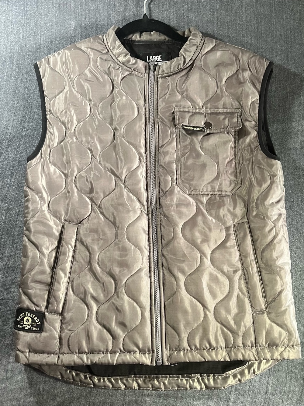 Zero Foxtrot Austin grey Quilted Vest size Large